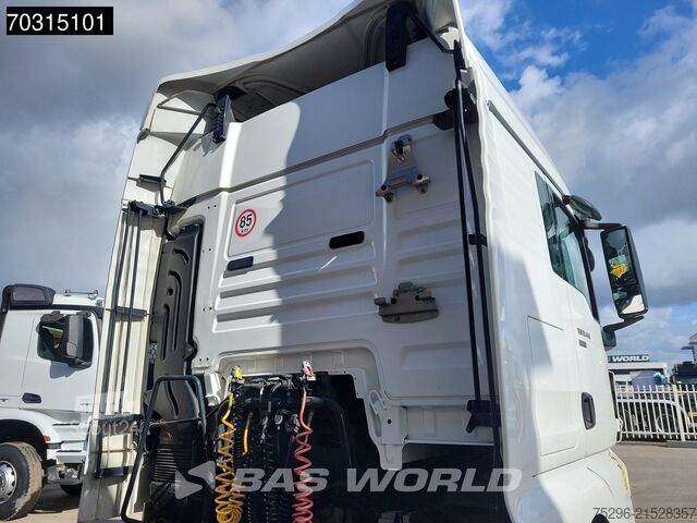 Standard tractor MAN TGX 18.440 TGX 4X2 XLX 2xTanks Euro6