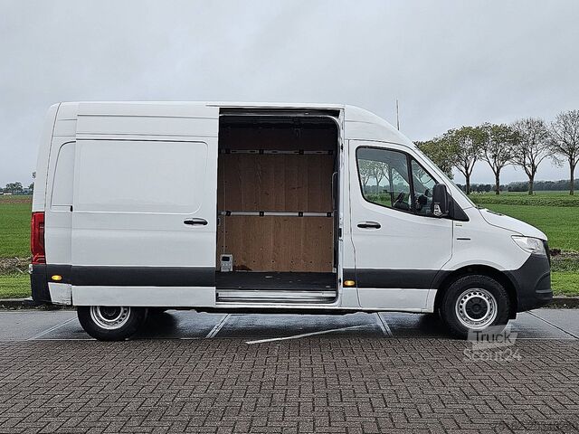 Camioneta familiar de techo alto MERCEDES-BENZ ESPRINTER L2H2 Elektrisch AC!