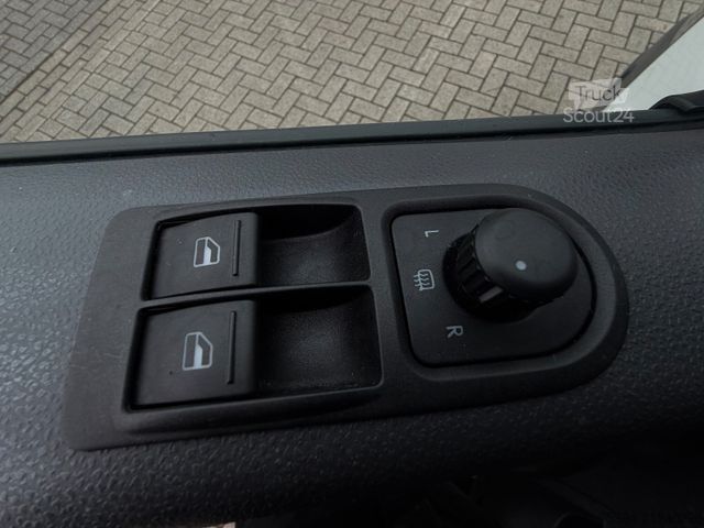 Minibus VW T5 Kombi Lang 2.0 Tdi BlueMotion 9 Sitze DSG