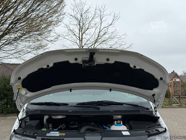 Minibus VW T5 Kombi Lang 2.0 Tdi BlueMotion 9 Sitze DSG