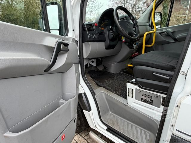 Minibus MERCEDES-BENZ Sprinter 313 BlueTEC 9Sitze+Rollstuhllift Klima