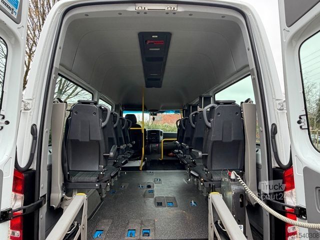 Minibus MERCEDES-BENZ Sprinter 313 BlueTEC 9Sitze+Rollstuhllift Klima