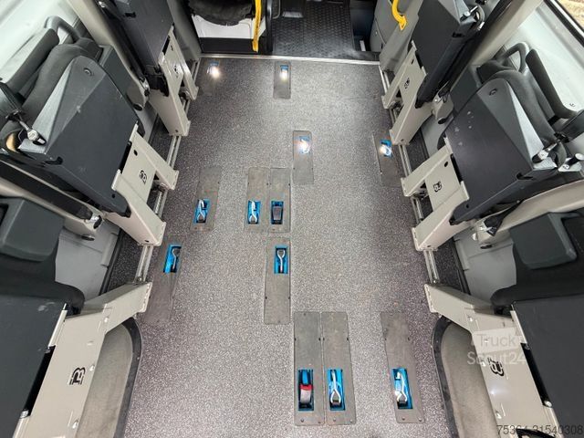 Minibus MERCEDES-BENZ Sprinter 313 BlueTEC 9Sitze+Rollstuhllift Klima