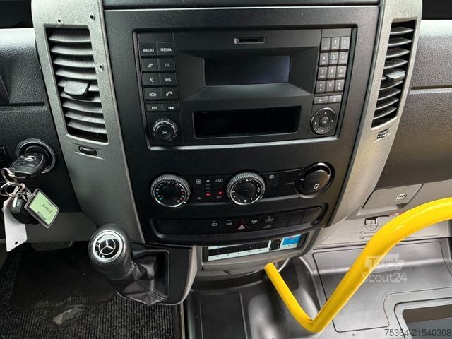 Minibus MERCEDES-BENZ Sprinter 313 BlueTEC 9Sitze+Rollstuhllift Klima