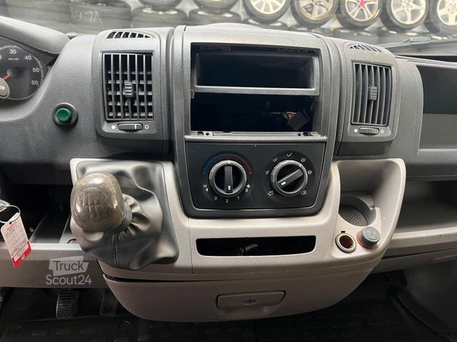 Pick-up furgonas FIAT Ducato 2,3 HDI Doka Pritsche *AHK*Tüv 05-2027*