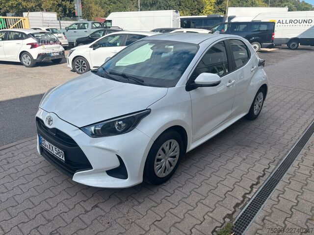 Ван TOYOTA Yaris Basis /  12x Fahrzeuge verfügbar