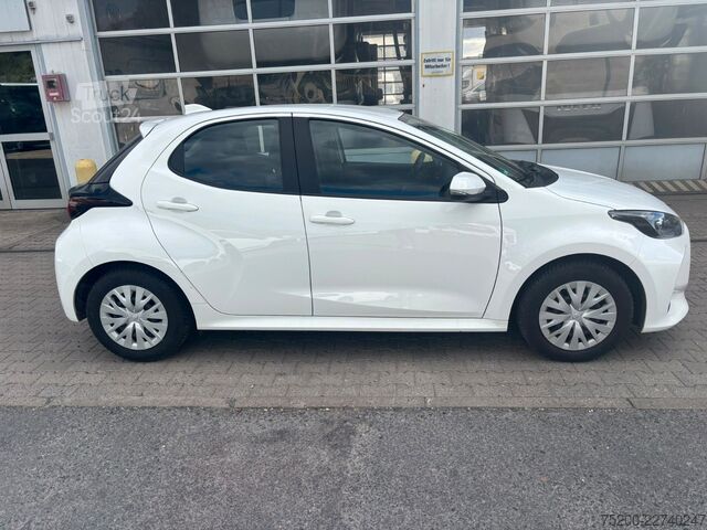 Ван TOYOTA Yaris Basis /  12x Fahrzeuge verfügbar