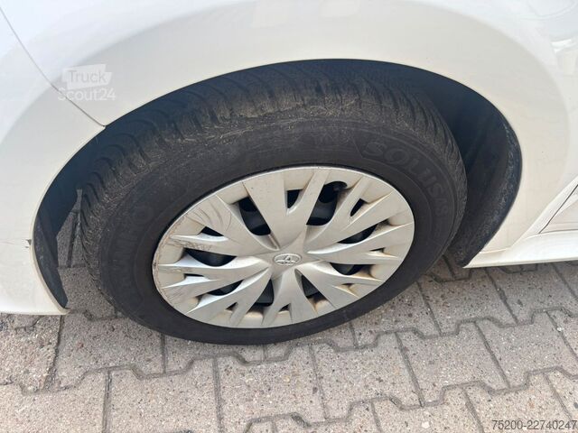 Ван TOYOTA Yaris Basis /  12x Fahrzeuge verfügbar