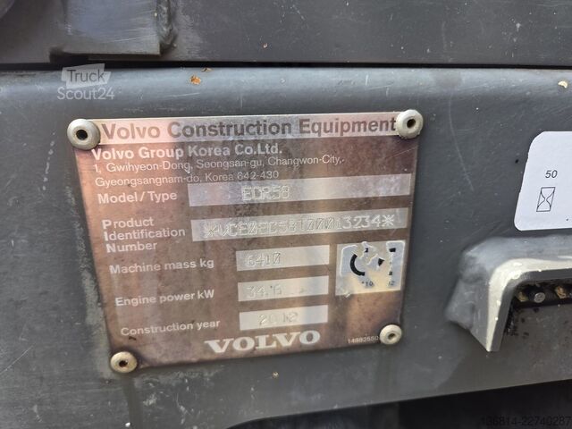 Mini-excavator VOLVO ECR58 2xLöffel Lehnhoff MS03