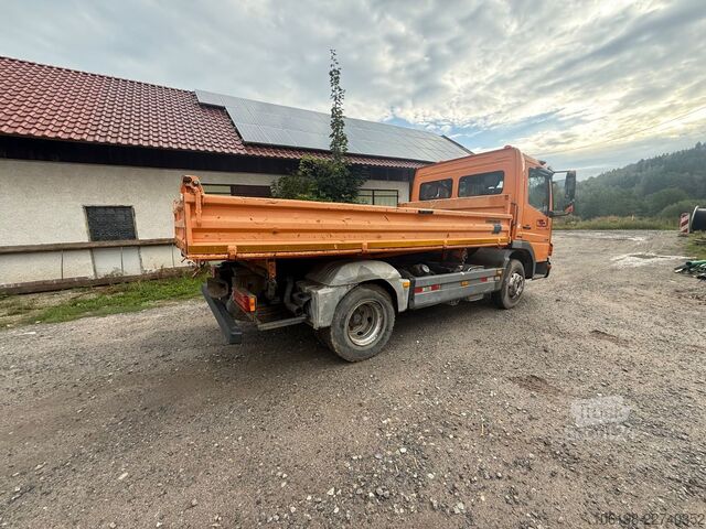 Autoutilitară basculantă MERCEDES-BENZ Atego 818