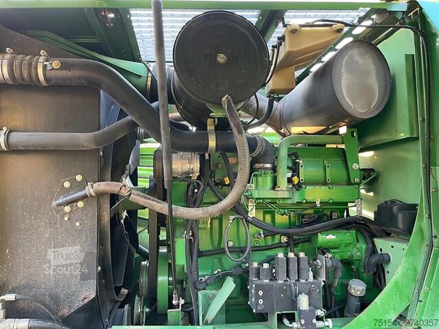 Силажокомбайн John Deere 7750