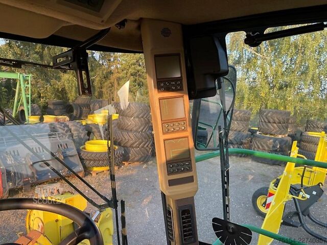 Силажокомбайн John Deere 7750