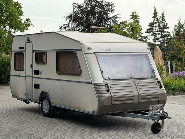 Lakókocsi KIP Hy-Line KH48T Mover Warm Wasser Vorzelt