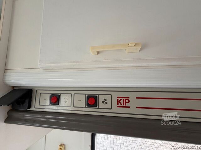 Lakókocsi KIP Hy-Line KH48T Mover Warm Wasser Vorzelt