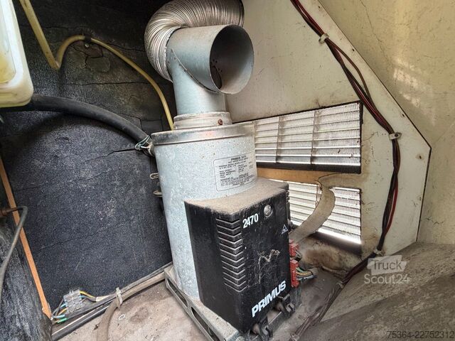 Lakókocsi KIP Hy-Line KH48T Mover Warm Wasser Vorzelt