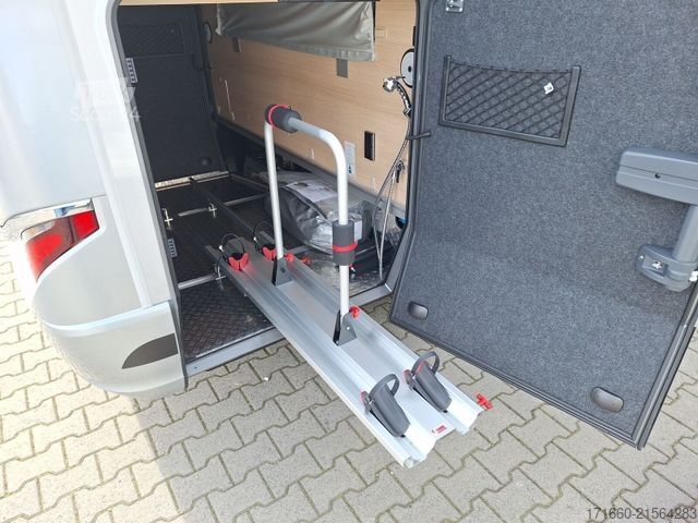 Integrētais kemperis HYMER/ERIBA B-Klasse ML I BlackLine 790 hydr. Hubstützen