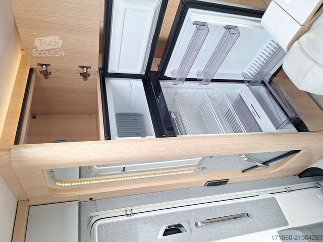 Integrētais kemperis HYMER/ERIBA B-Klasse ML I BlackLine 790 hydr. Hubstützen