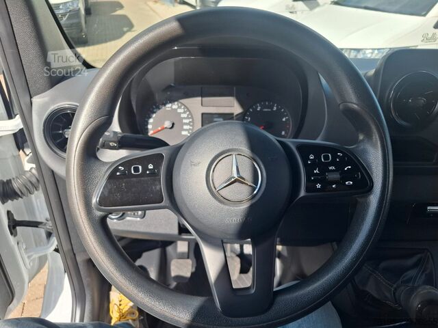 Furgonetka pick-up MERCEDES-BENZ Sprinter 215CDI Doka 1. Hand