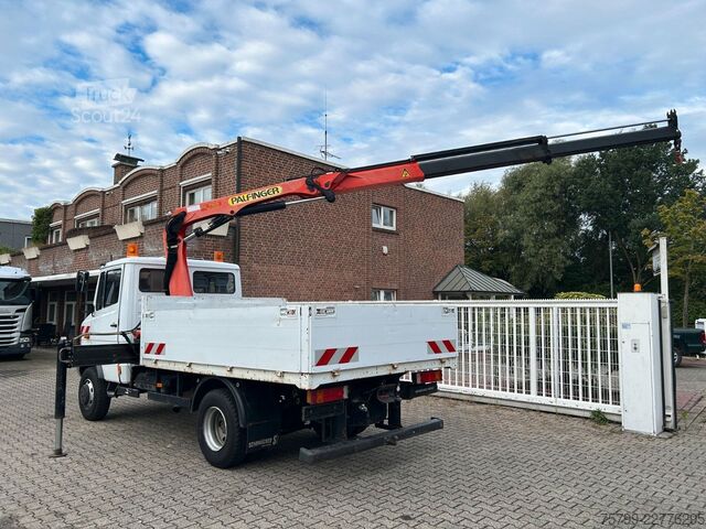 Furgon z żurawiem samochodowym MERCEDES-BENZ 815D Pritsche + PK7501 Kran Allrad 4x4