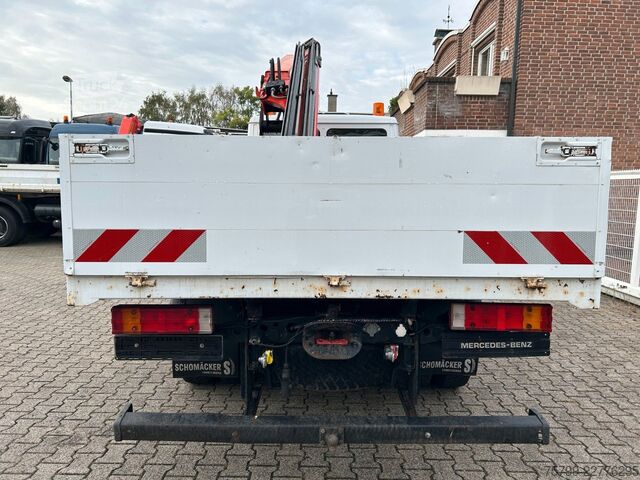 Furgon z żurawiem samochodowym MERCEDES-BENZ 815D Pritsche + PK7501 Kran Allrad 4x4
