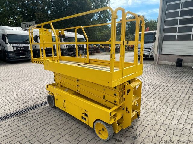 Munkaplatform GENIE GS 2646 Scherenbühne Elektro AH 9,92 m 454 kg