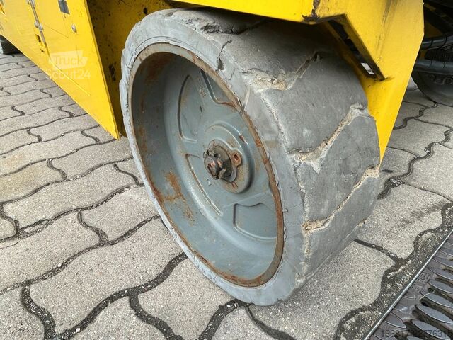 Munkaplatform GENIE GS 2646 Scherenbühne Elektro AH 9,92 m 454 kg