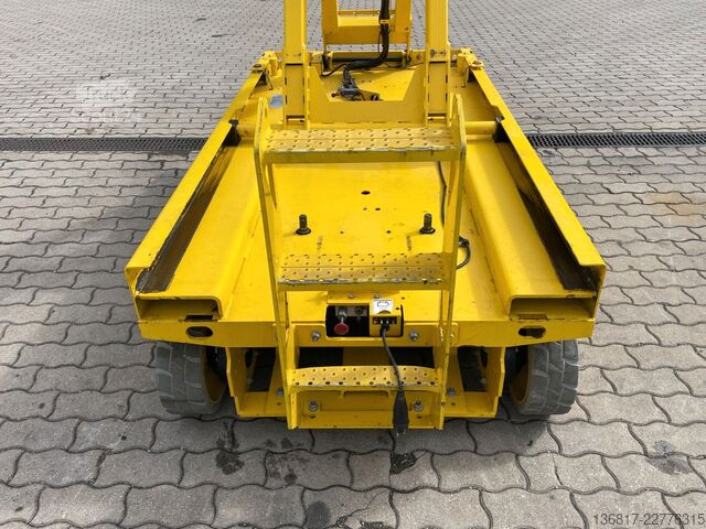 Munkaplatform GENIE GS 2646 Scherenbühne Elektro AH 9,92 m 454 kg