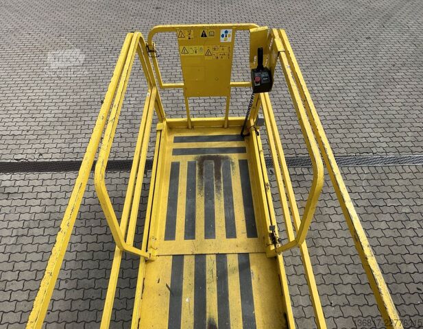 Munkaplatform GENIE GS 2646 Scherenbühne Elektro AH 9,92 m 454 kg