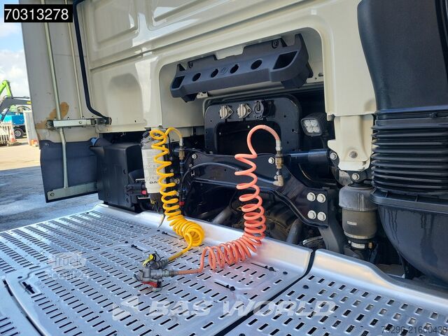 Estándar-SZM DAF XF 480 4X2 SSC Retarder Standklima 2x Tank