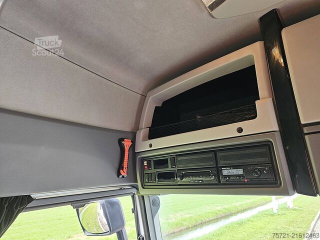 Standaard trekker RENAULT T 440