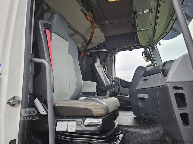 Standaard trekker RENAULT T 520 Retarder