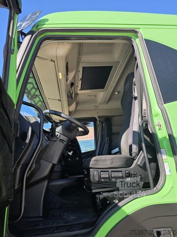 LKW-Fahrgestell IVECO 260S51