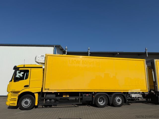 Hűtős teherautó MERCEDES-BENZ 2540 LL 6x2/4 Kühlkoffer 8.2m LBW 2,5t  Carrier