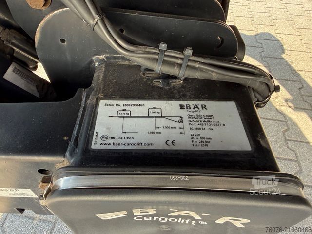 Hűtős teherautó MERCEDES-BENZ 2540 LL 6x2/4 Kühlkoffer 8.2m LBW 2,5t  Carrier