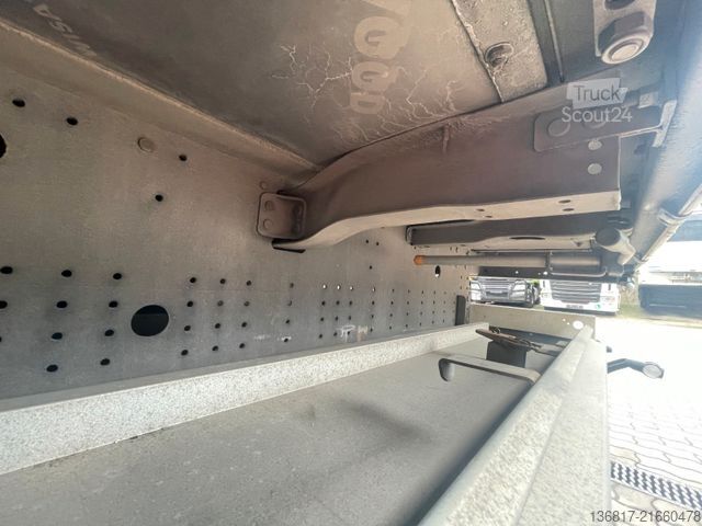 Atvērta puspiekabe ar tentu SCHMITZ CARGOBULL SCB*S3T SCS24/L-13.62EB Plane RSAB 2x Liftachse