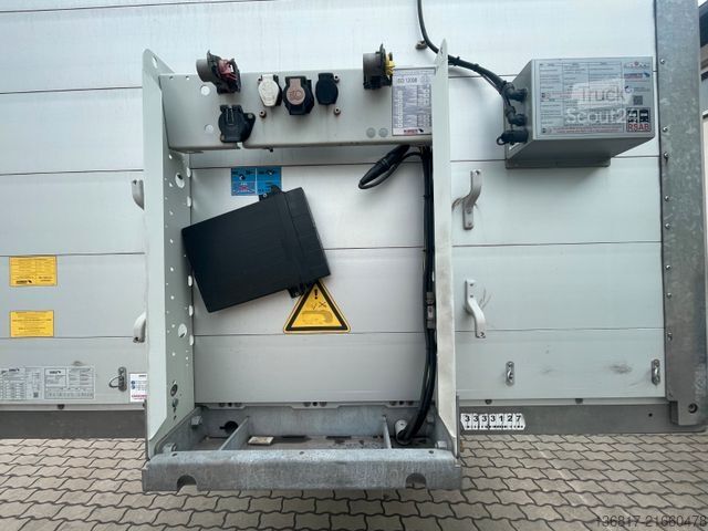 Atvērta puspiekabe ar tentu SCHMITZ CARGOBULL SCB*S3T SCS24/L-13.62EB Plane RSAB 2x Liftachse