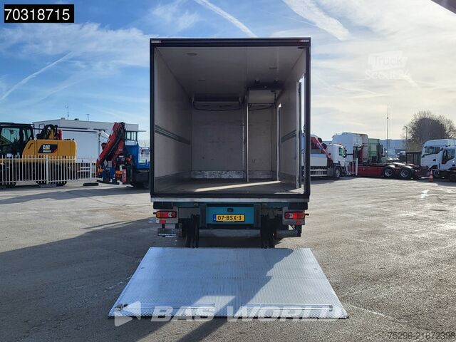 Transport refrigerat/congelat Renault D 210 4X2 NL-Truck 1500kg Ladebordwand Carrier