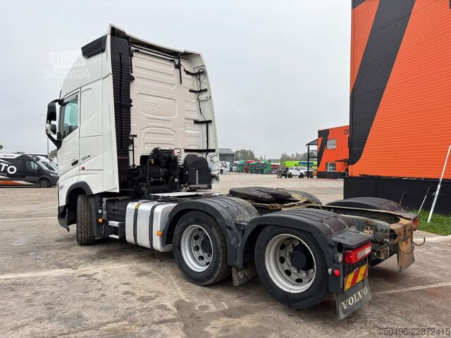 Tracteur standard Volvo FH 500 6x2 GLOBE XL / RETARDER / DOUBLE BOGIE