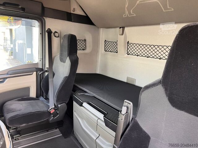 Τυπική μονάδα τράκτορα MAN TGX 18.520 ADR TOTALE