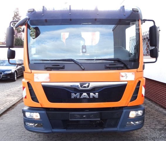 Furgone pick-up MAN TGL 8.220  AC