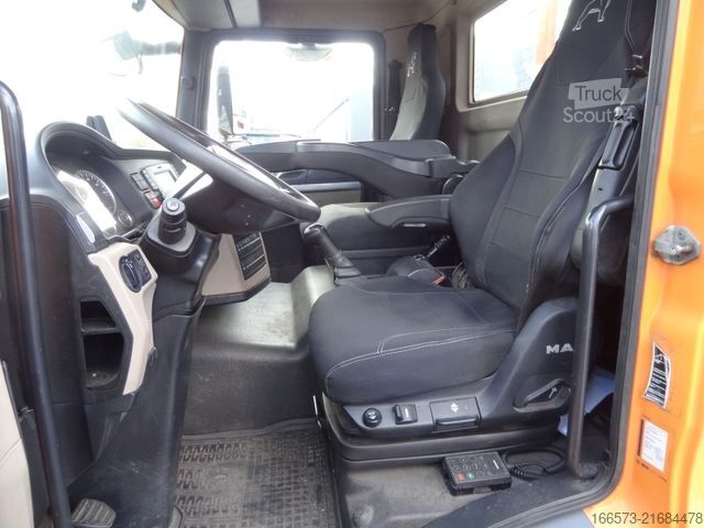Furgone pick-up MAN TGL 8.220  AC