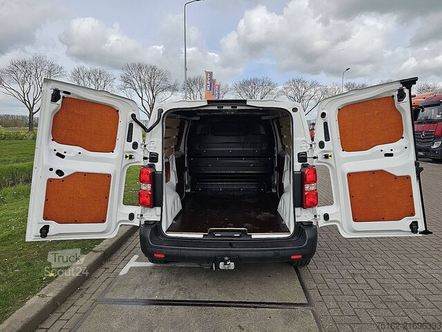 Camioneta familiar de techo alto TOYOTA PRO-ACE 2.0 75 kWh snelladen