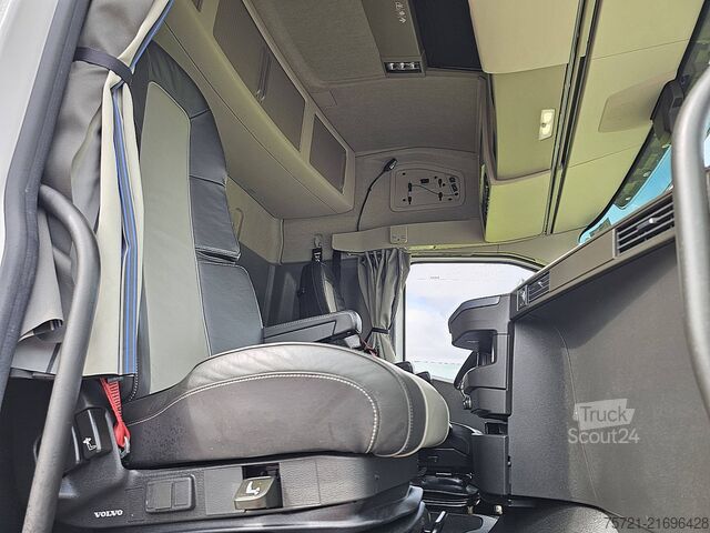 Standart-SZM VOLVO FH 500 6X4 RETARDER WB340