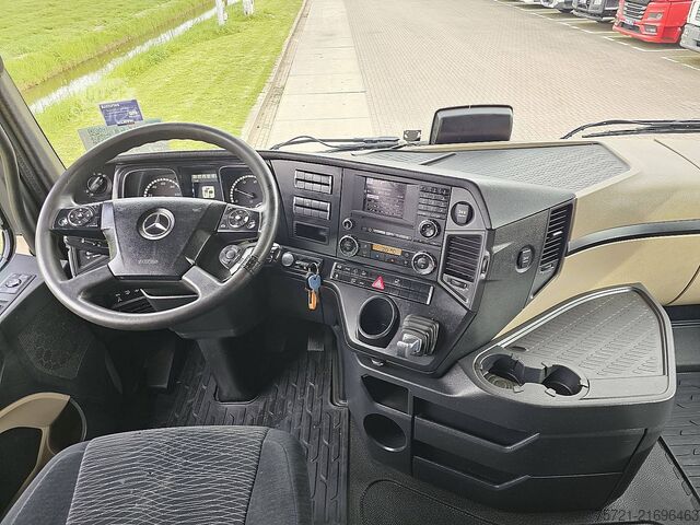 Standaard trekker MERCEDES-BENZ ACTROS 1845 LS