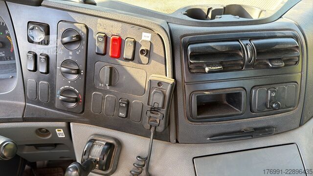 Tristrani prekucnik Mercedes-Benz Axor 2 1828 4x2 Kipper Meiller Kran HIAB