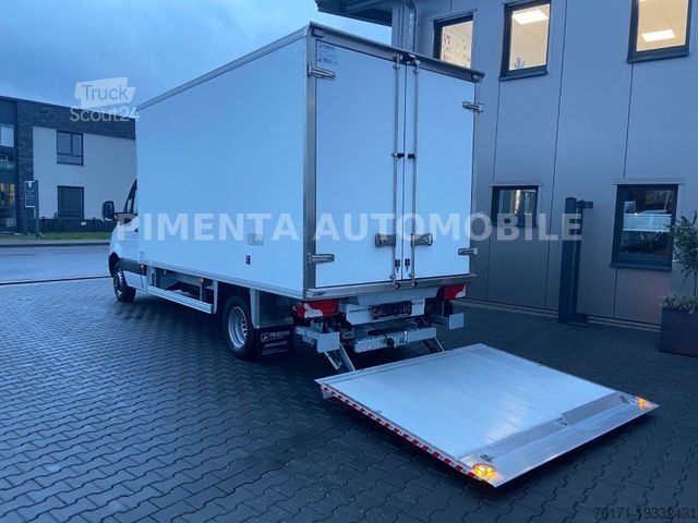 Koelwagen met geïsoleerde laadbak MERCEDES-BENZ Sprinter 517 43 5,5t TK KOFFER LBW 8EPA AHK TEMP