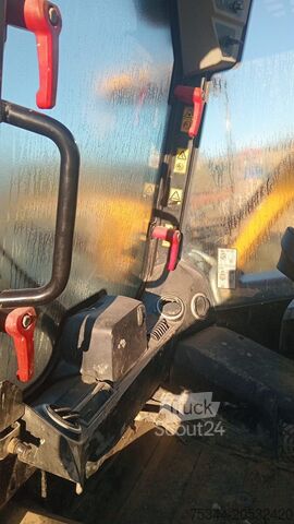 Mini cargadora de orugas JCB T250