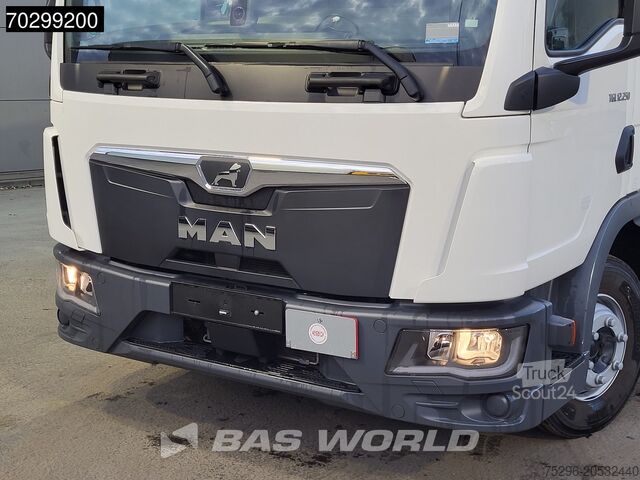 Gesloten bak MAN TGL 12.250 4X2 12tonner LOW Mileage 1500kg Lade...