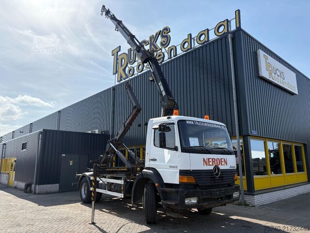 Autogru Mercedes-Benz ATEGO 1823 + HIAB-102-S 2 + HAAK SYSTEEM
