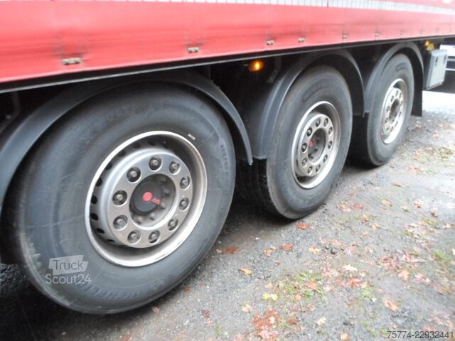 Åpen semitrailer med presenning SCHWARZMÜLLER Curtains/Getränke /Tautliner